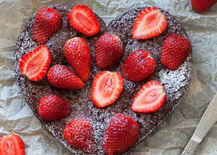 Recept van De Mooiste Keukenwinkel voor chocoladetaart mudcake met aardbei 