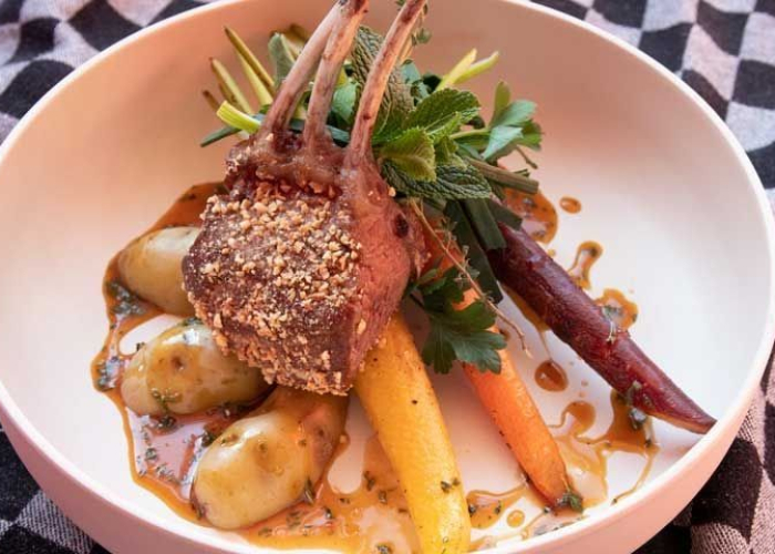 Recept Lamsrack met bospeen de mooiste keukenwinkel