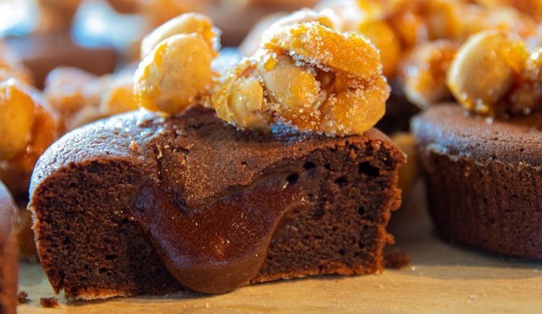 Lavacake met zoet zoute pinda's